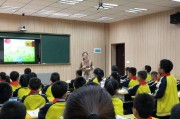 想当小学语文老师需要什么条件_小学语文老师需要什么条件