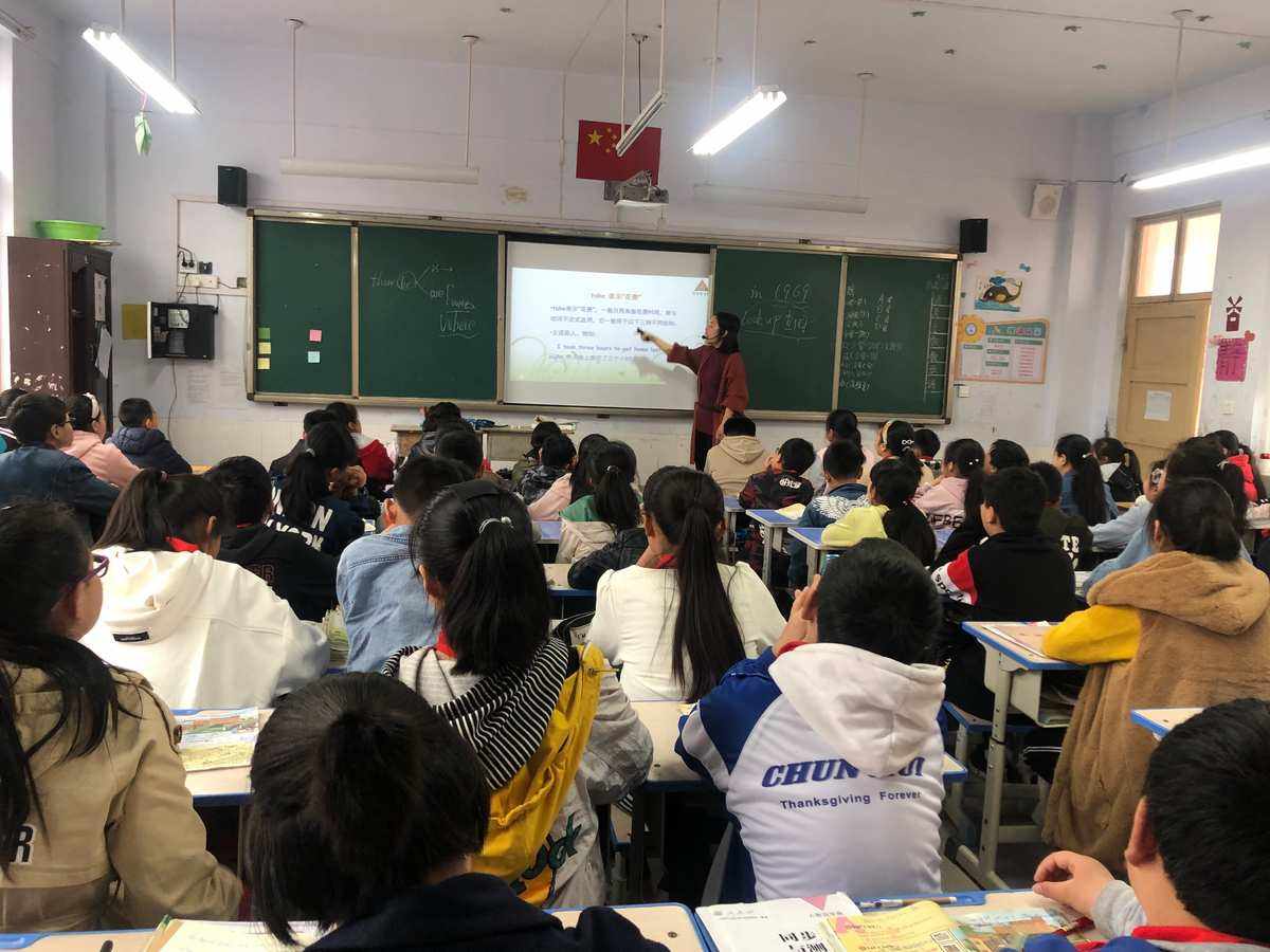 小学英语教师工作总结美篇标题(小学英语教师工作总结美篇)