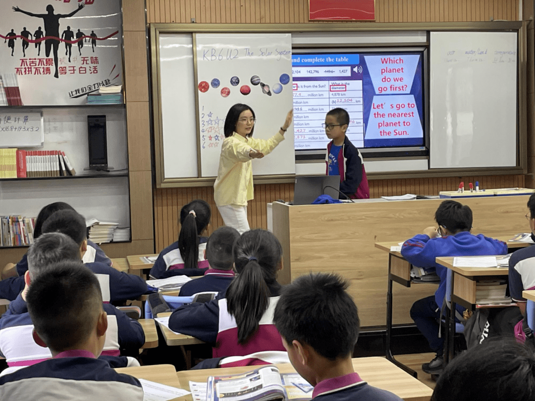 六年级毕业班英语教学经验交流(小学六年级英语教学经验交流发言稿ppt)